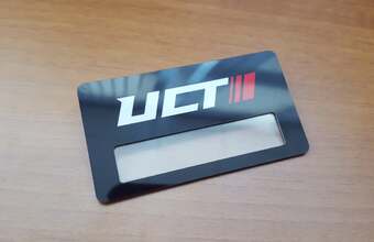 алюминиевый бейдж с логотпом